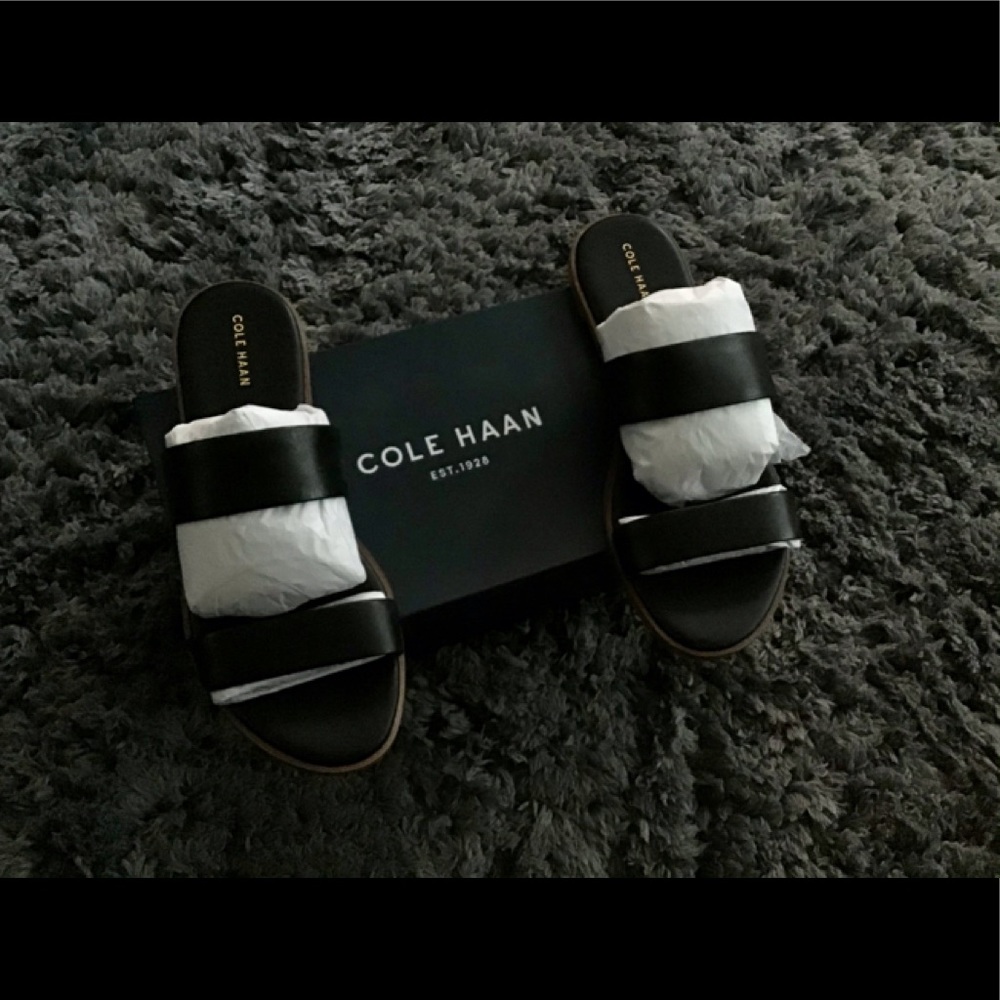 Authentic Cole Han Flats😁😁😁😁